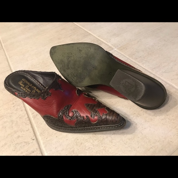 Donald J. Pliner Shoe Boots - Picture 4 of 6